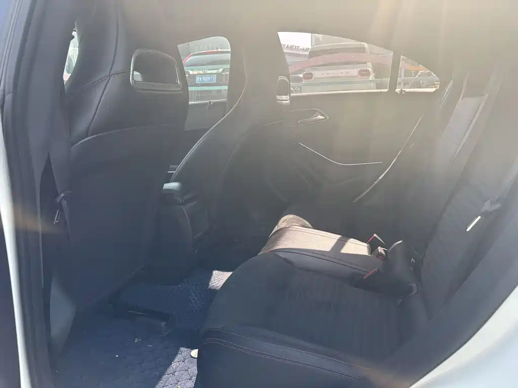 Mercedes-Benz CLA 2016 — фото 10