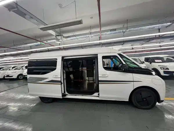 Farizon Super VAN 2025
