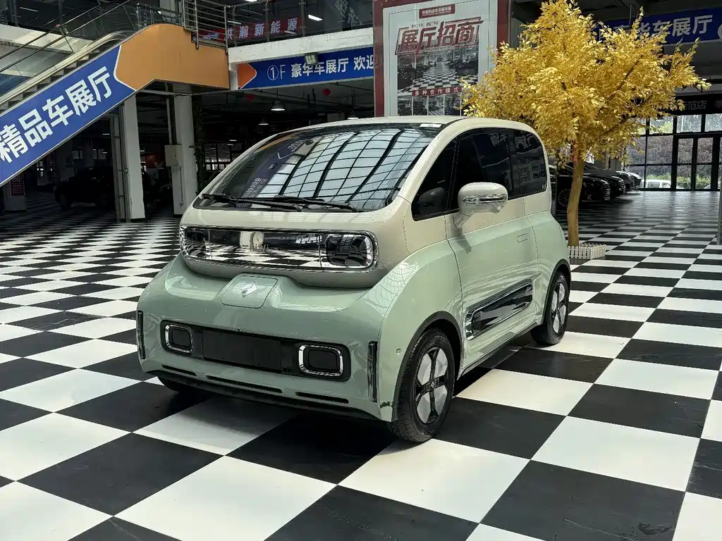 Baojun KiWi EV 2024 — фото 1