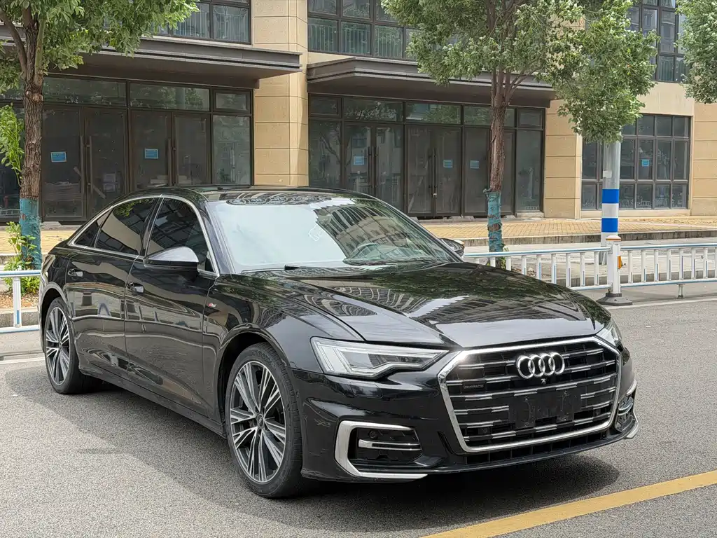 Audi A6L 2022