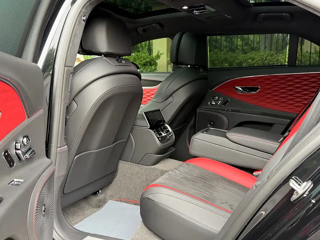 Bentley Flying Spur 2024