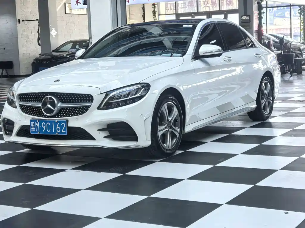 Mercedes-Benz C-Class 2019 — фото 1
