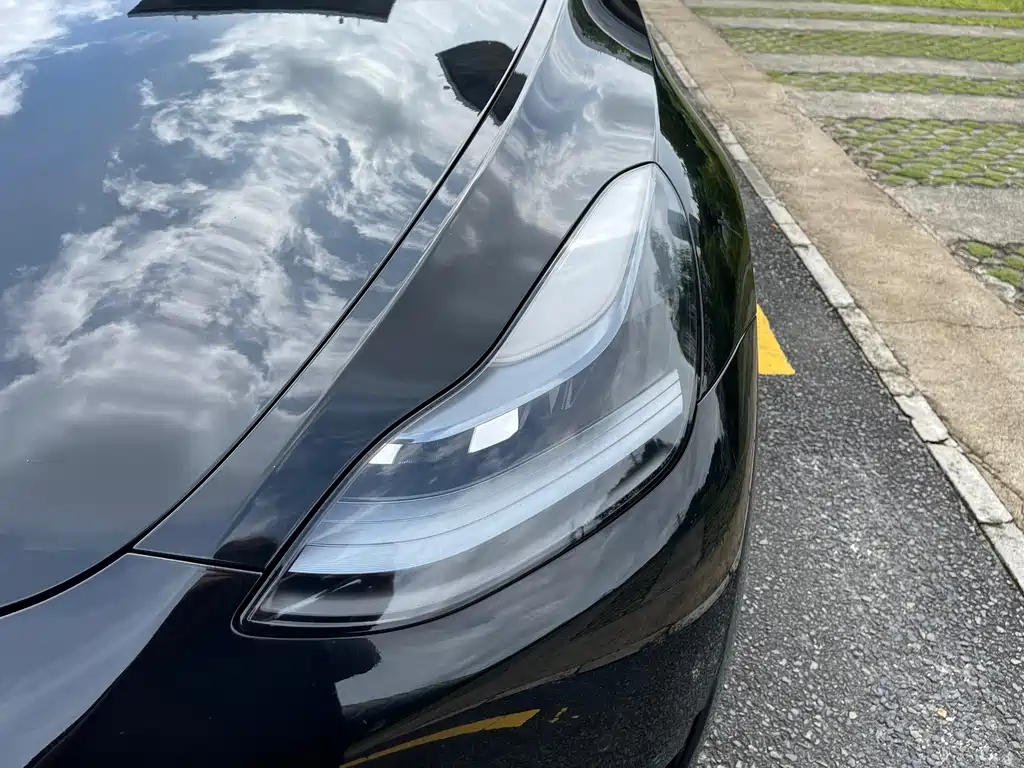 Tesla Model Y 2022 — фото 12