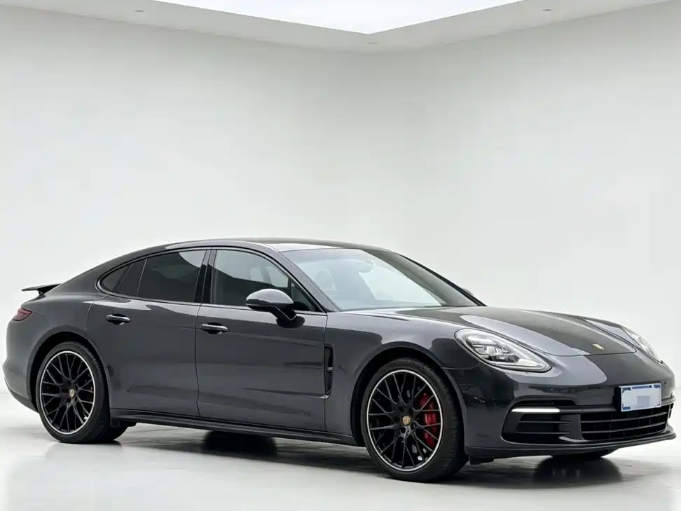 Porsche Panamera 2017 — фото 2
