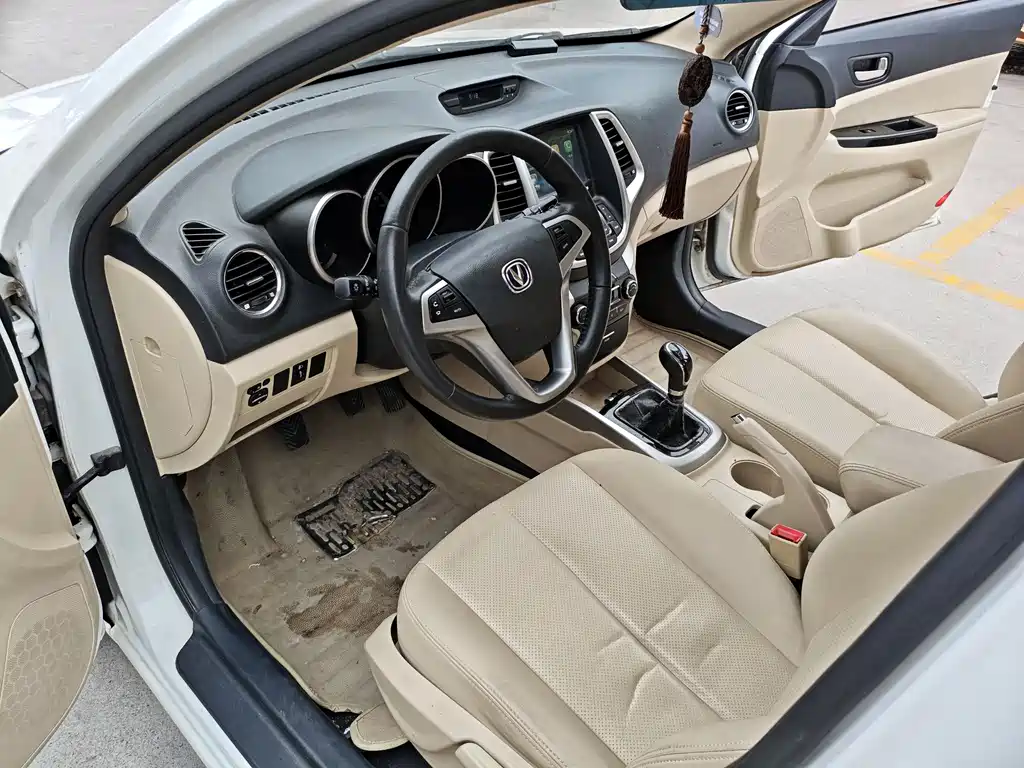 Changan Eado 2015