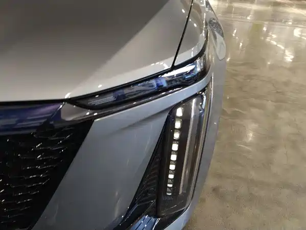 Cadillac XT5 2025
