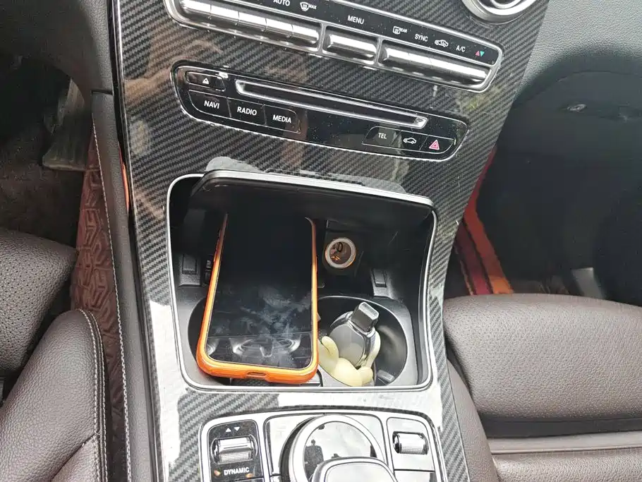 Mercedes-Benz GLC 2018 — фото 16