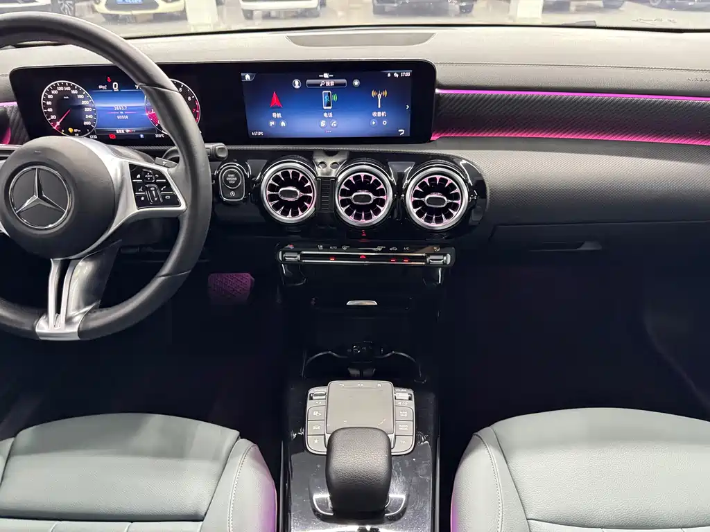 Mercedes-Benz A-Class 2023 — фото 11