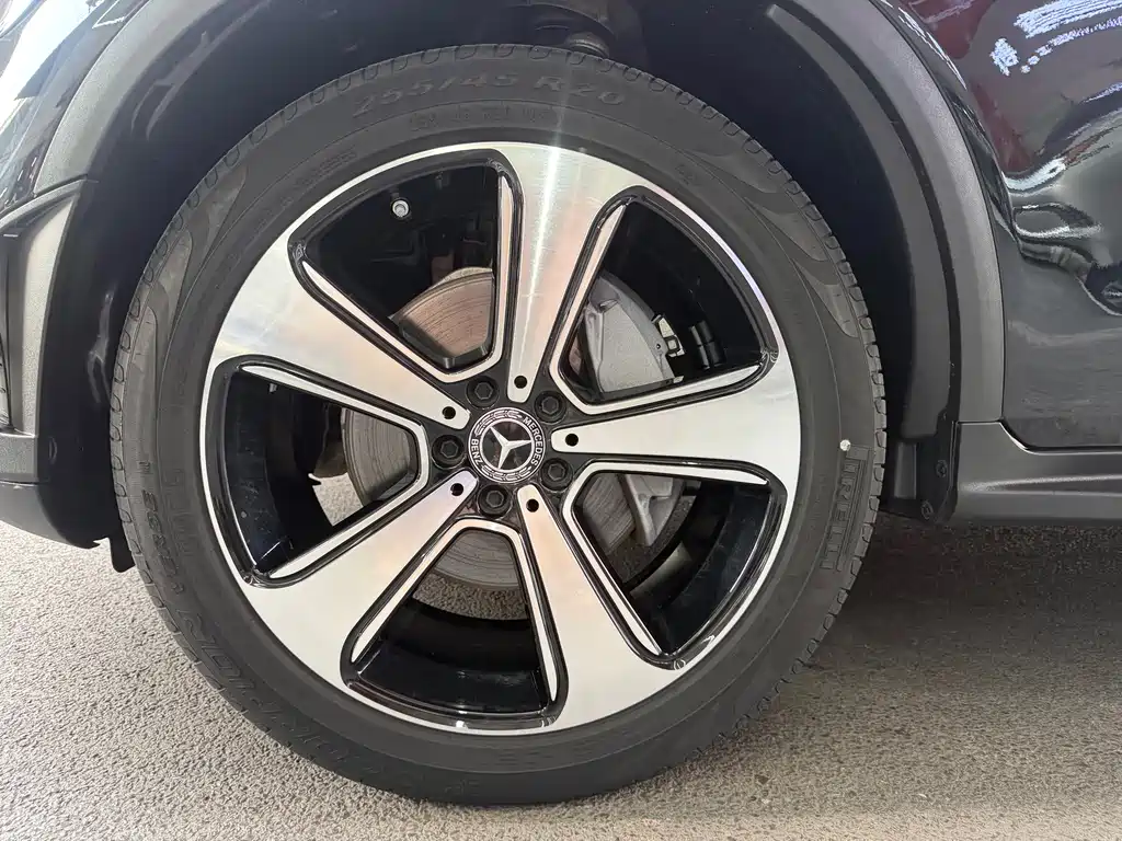 Mercedes-Benz GLC 2023