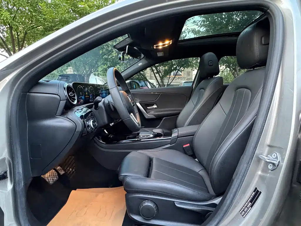 Mercedes-Benz A-Class 2020 — фото 13