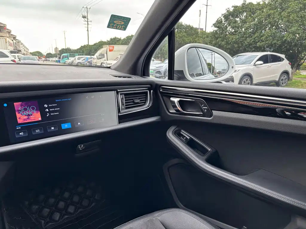 Porsche Macan 2016 — фото 16