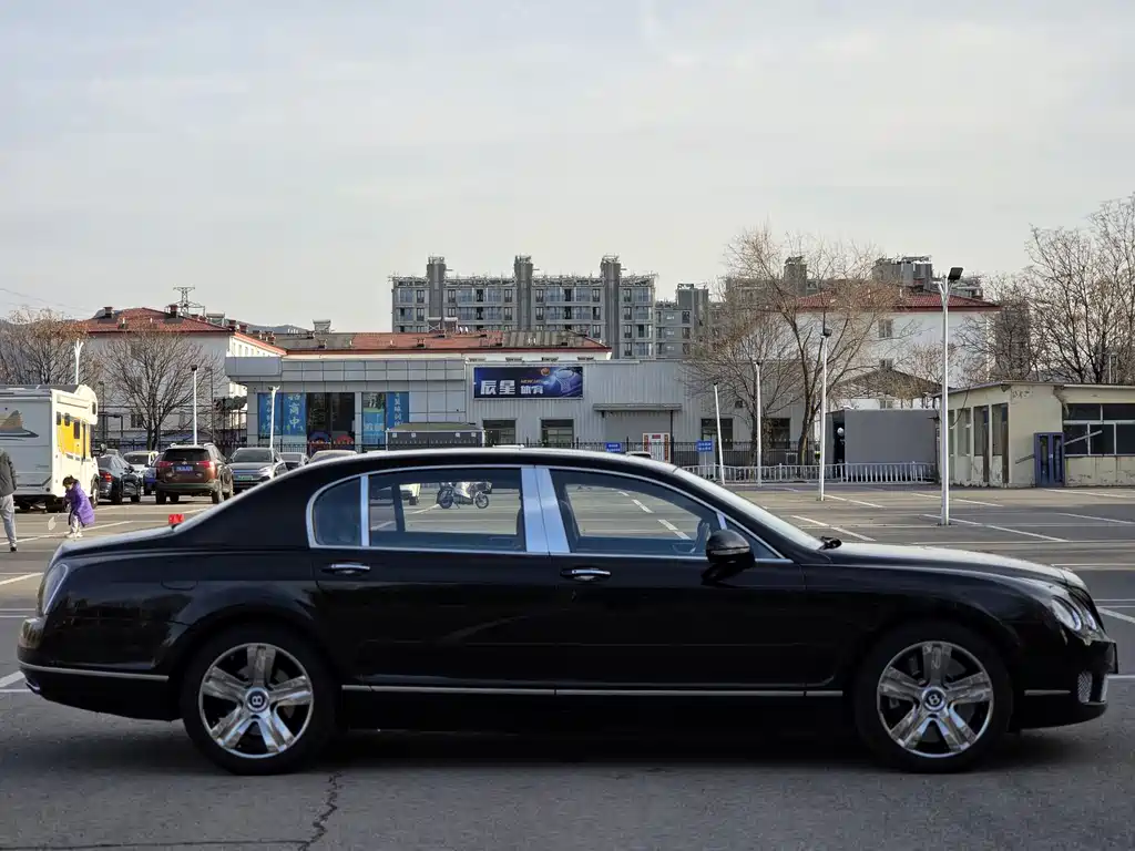 Bentley Flying Spur 2011 — фото 8
