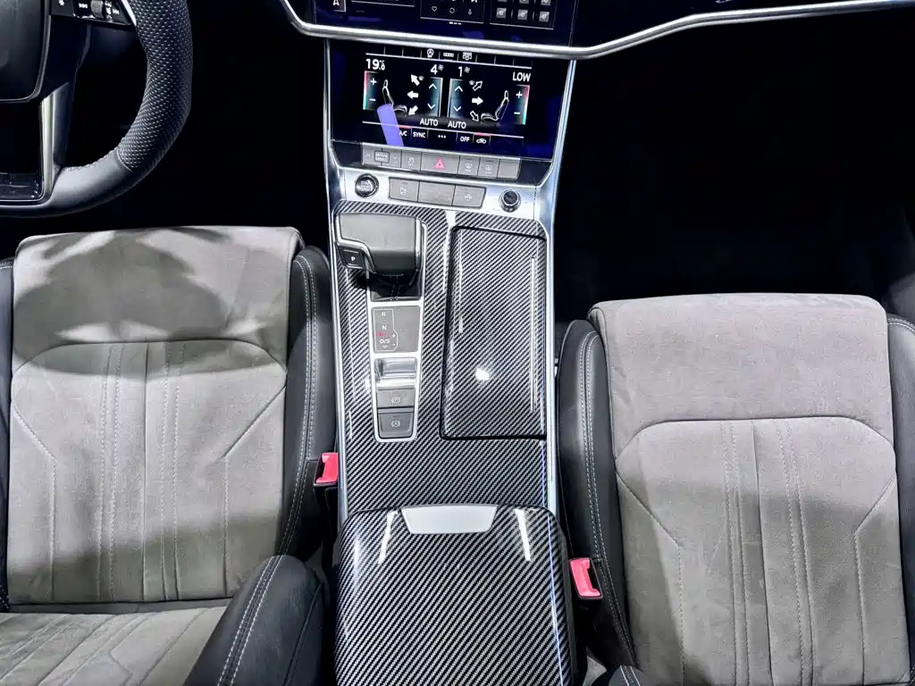 Audi A6L 2021 — фото 22