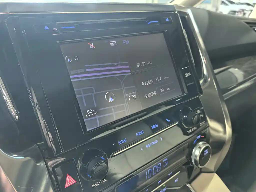 Toyota Alphard 2019 — фото 8