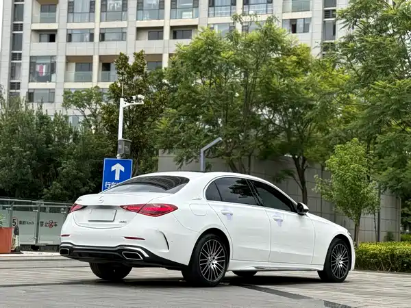 Mercedes-Benz C-Class 2022