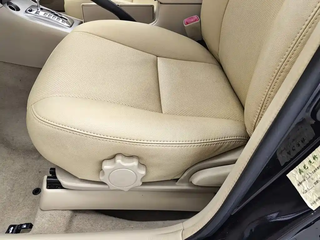 Toyota Corolla 2015 — фото 20