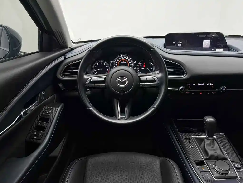 Mazda CX-30 2022 — фото 17
