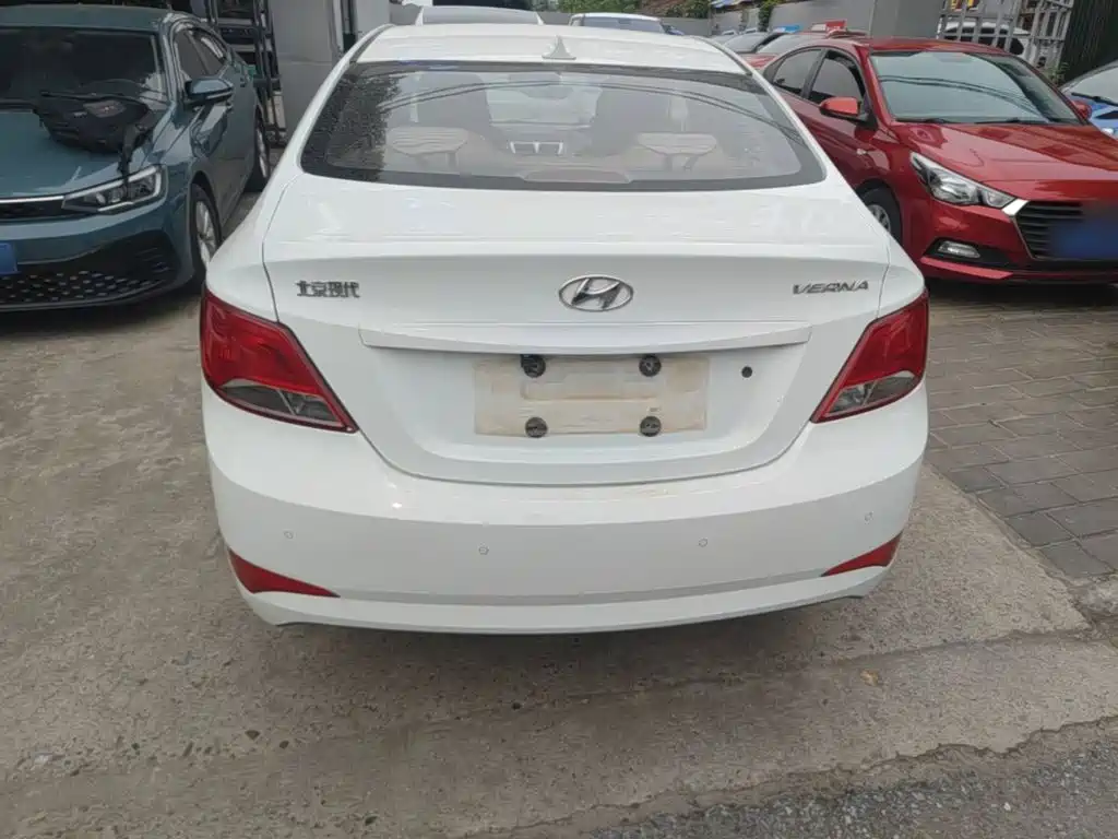 Hyundai Verna 2016