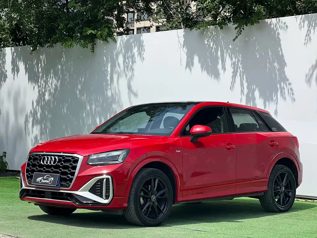 Audi Q2L 2023