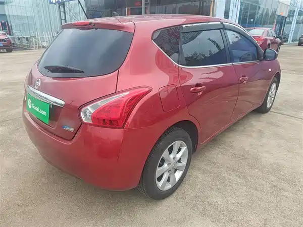 Nissan Tiida 2014
