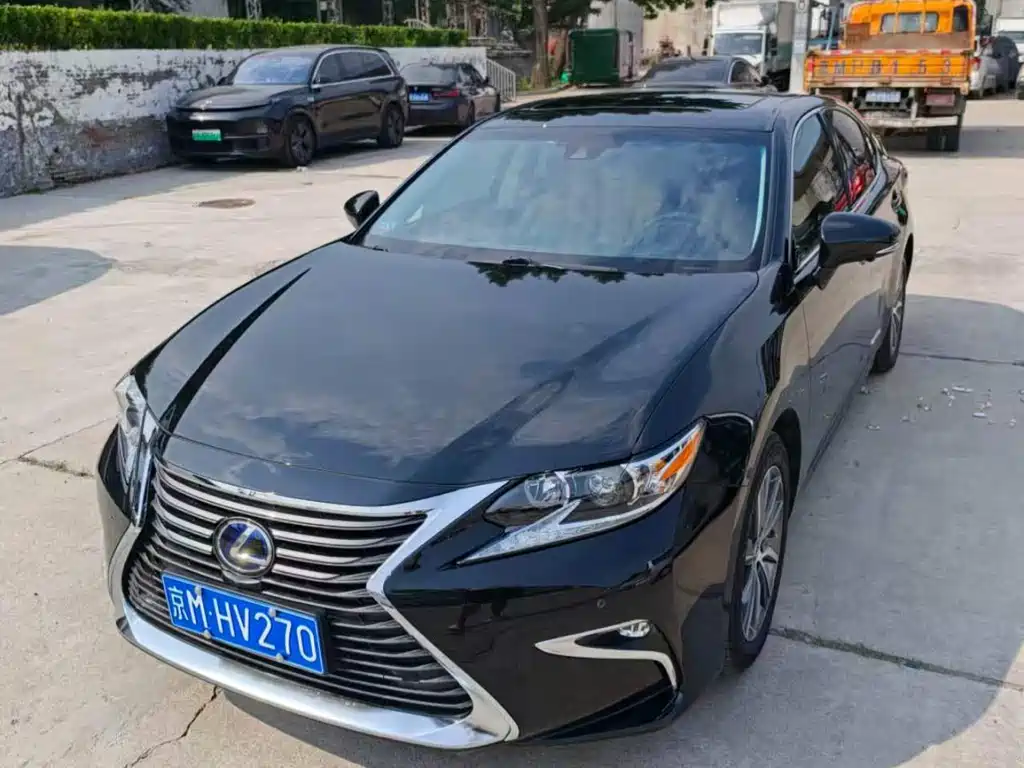 Lexus ES 2016