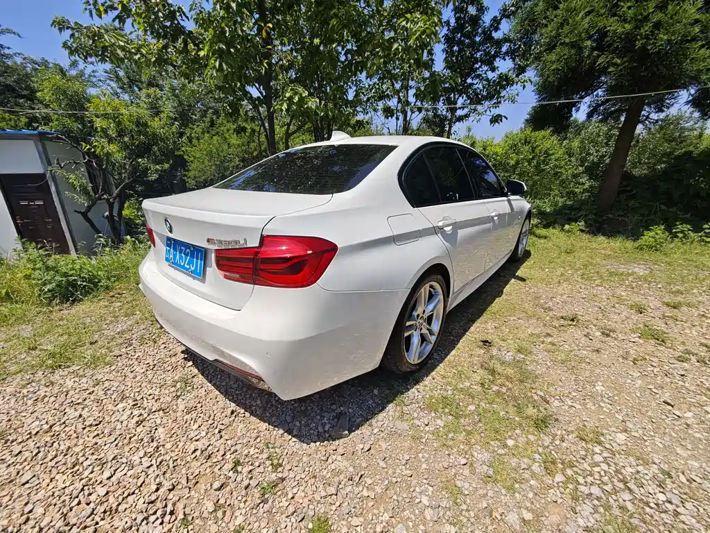 BMW 3 Series 2019 — фото 7