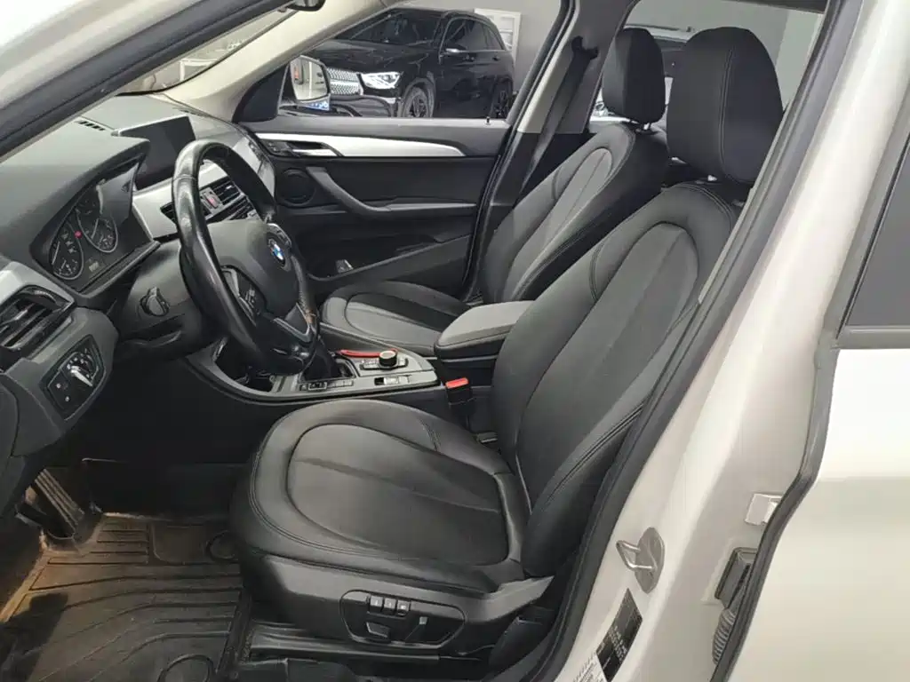 BMW X1 2017 — фото 15