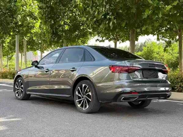 Audi A4L 2023