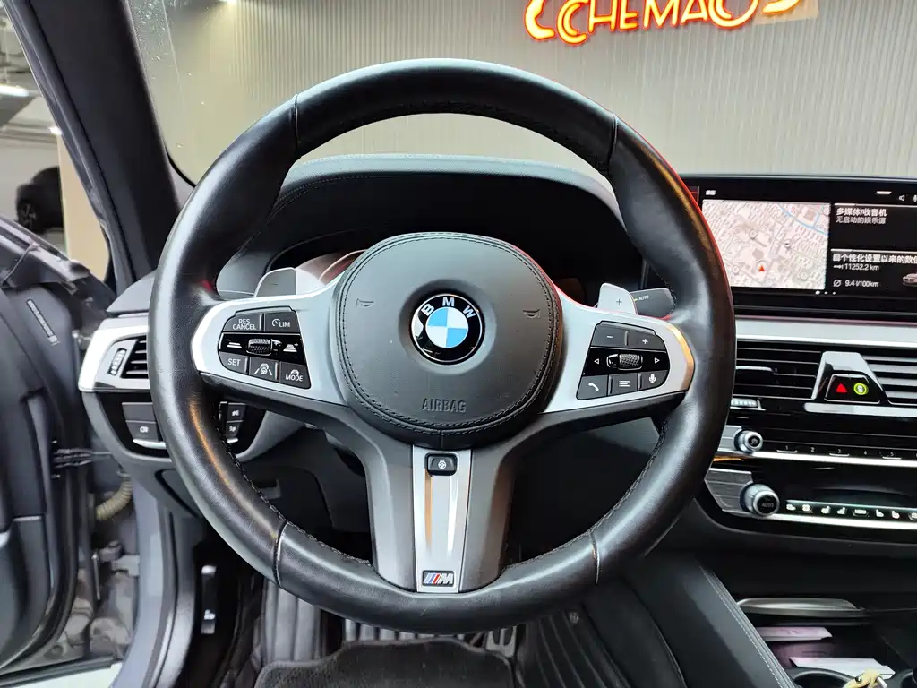 BMW 5 Series 2021 — фото 15