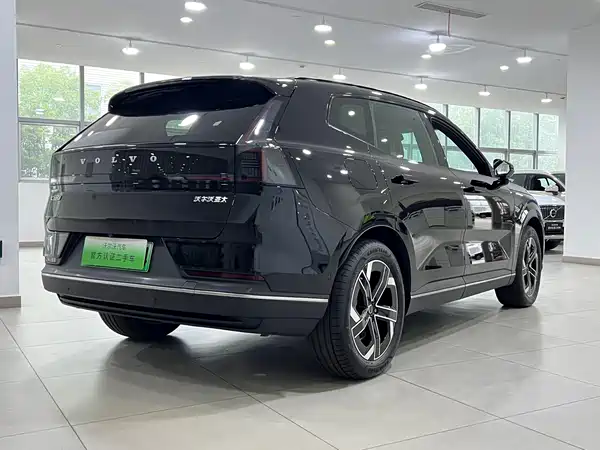 Volvo XC70 Plug-In Hybrid 2026