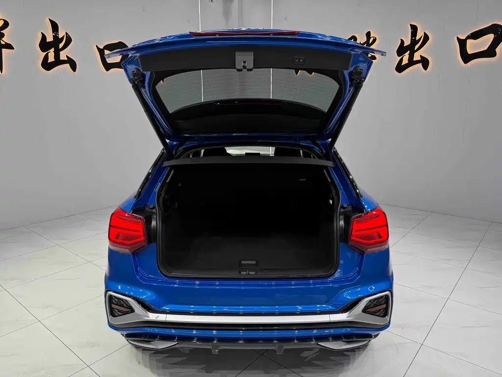 Audi Q2L 2023 — фото 16
