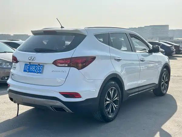 Hyundai Santa Fe 2017