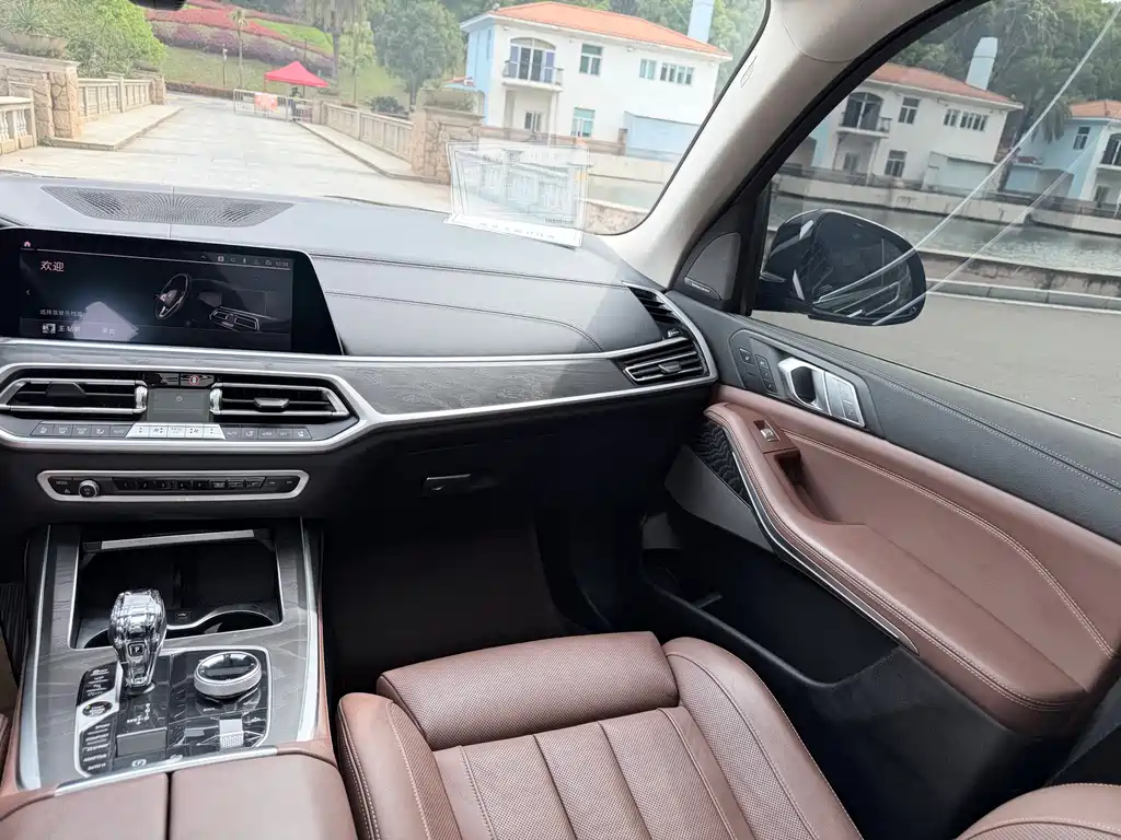 BMW X7 2021 — фото 13