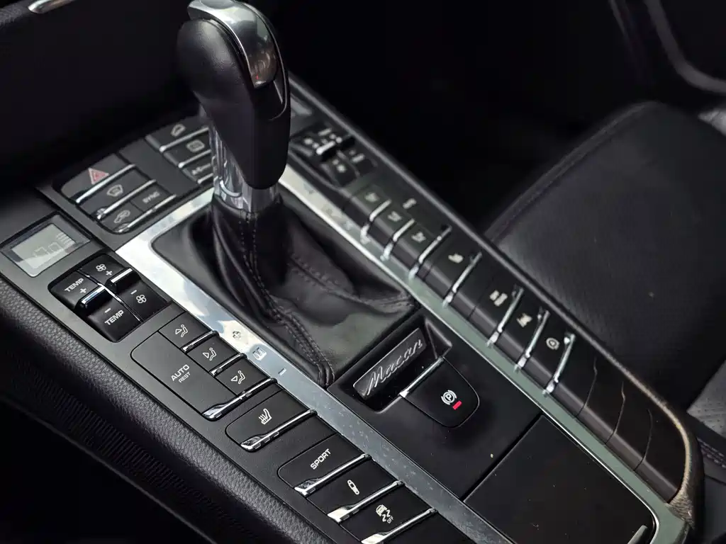 Porsche Macan 2018 — фото 10