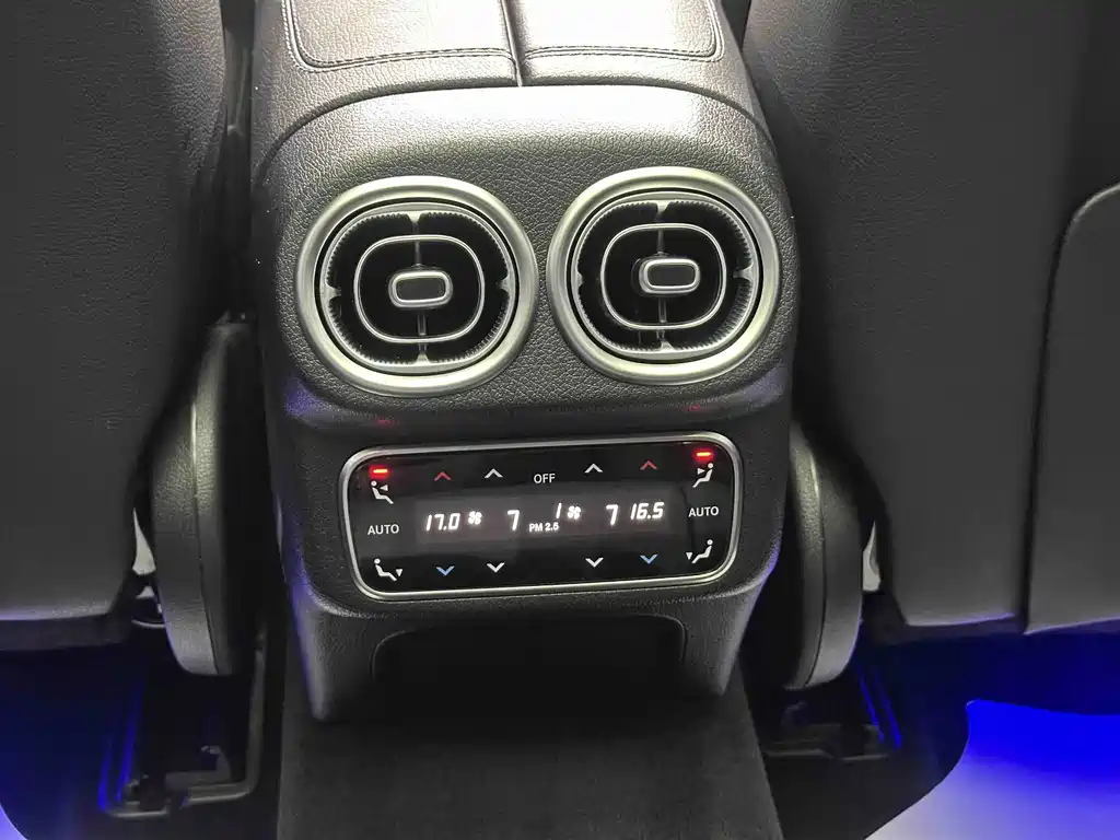 Mercedes-Benz GLC 2023 — фото 18