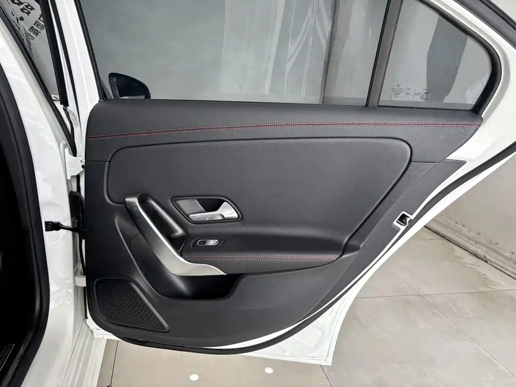Mercedes-Benz A-Class 2025 — фото 21