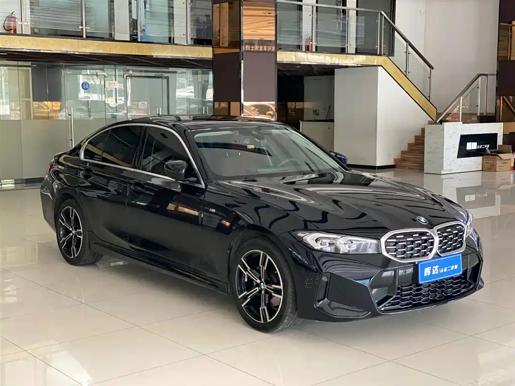 BMW 3 Series 2024 — фото 3