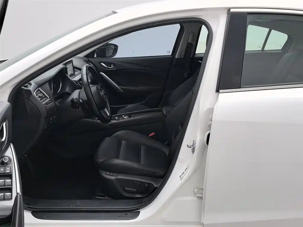 Mazda Atenza 2017 — фото 10