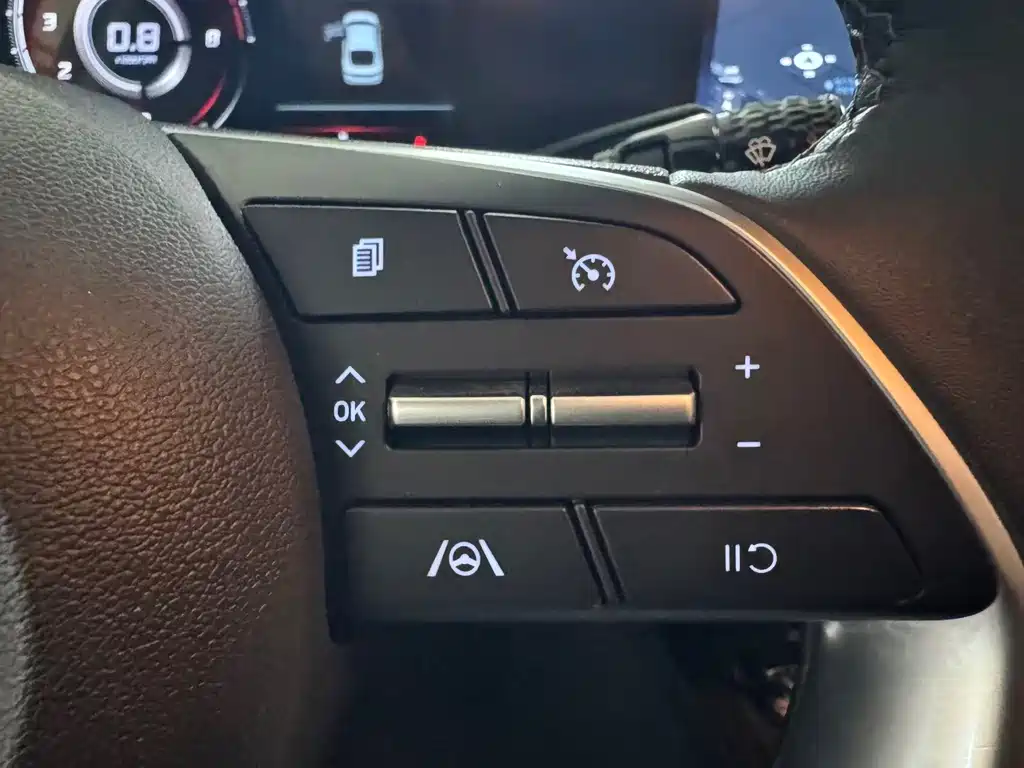 Hyundai Elantra 2022 — фото 14