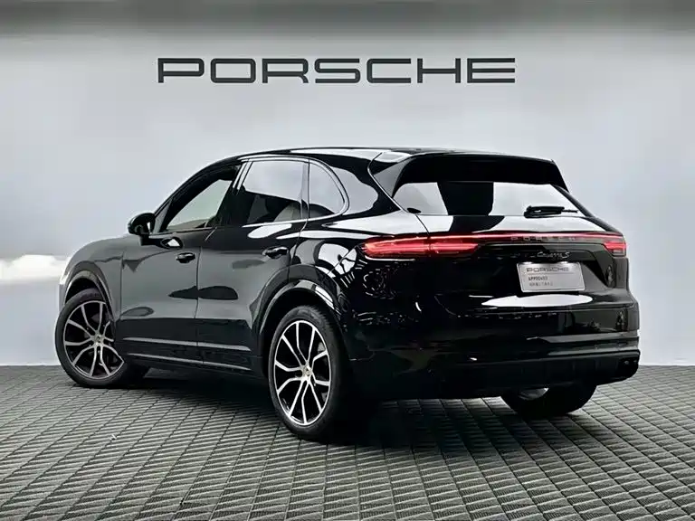 Porsche Cayenne 2023