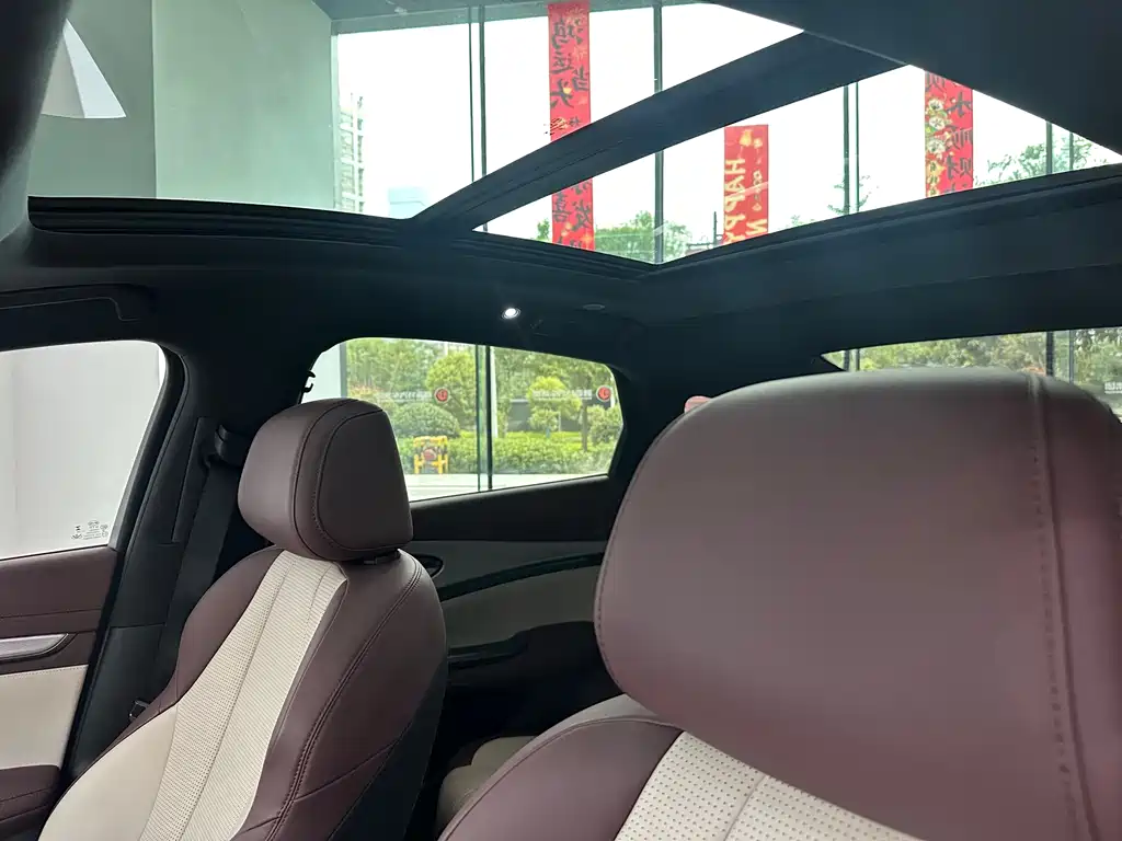 BYD Seal 07 DM-i 2025 — фото 18
