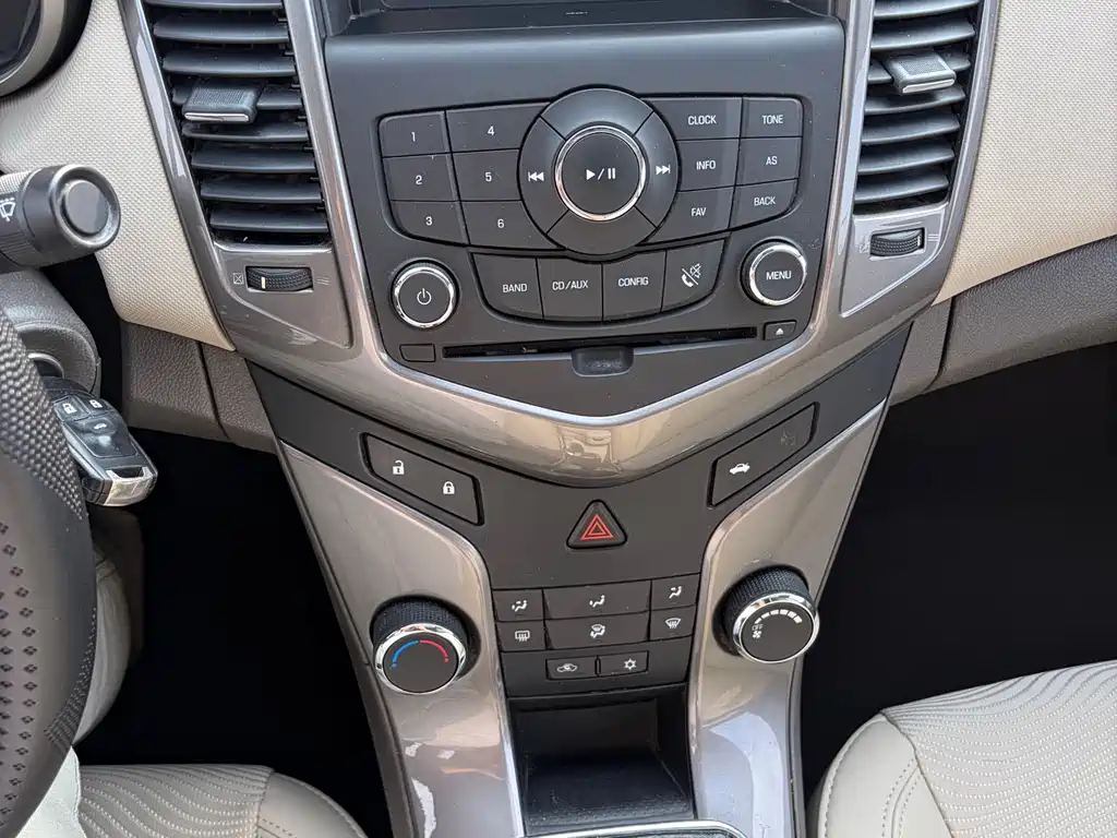 Chevrolet Cruze 2015 — фото 15