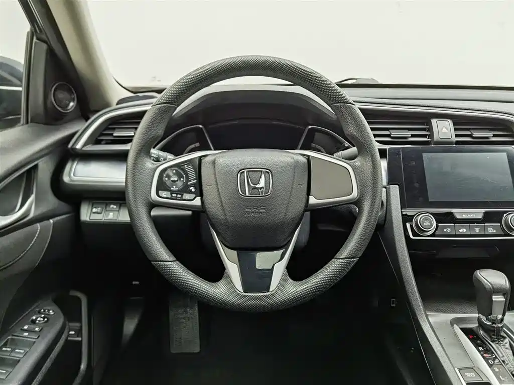 Honda Civic 2019 — фото 11