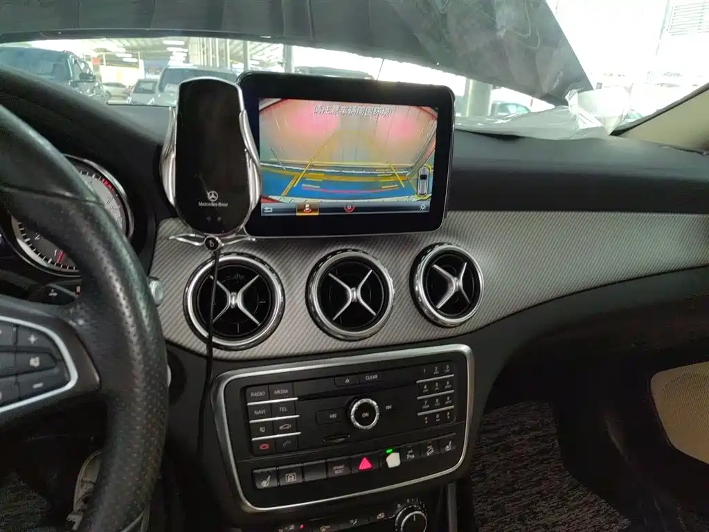 Mercedes-Benz GLA 2017 — фото 13