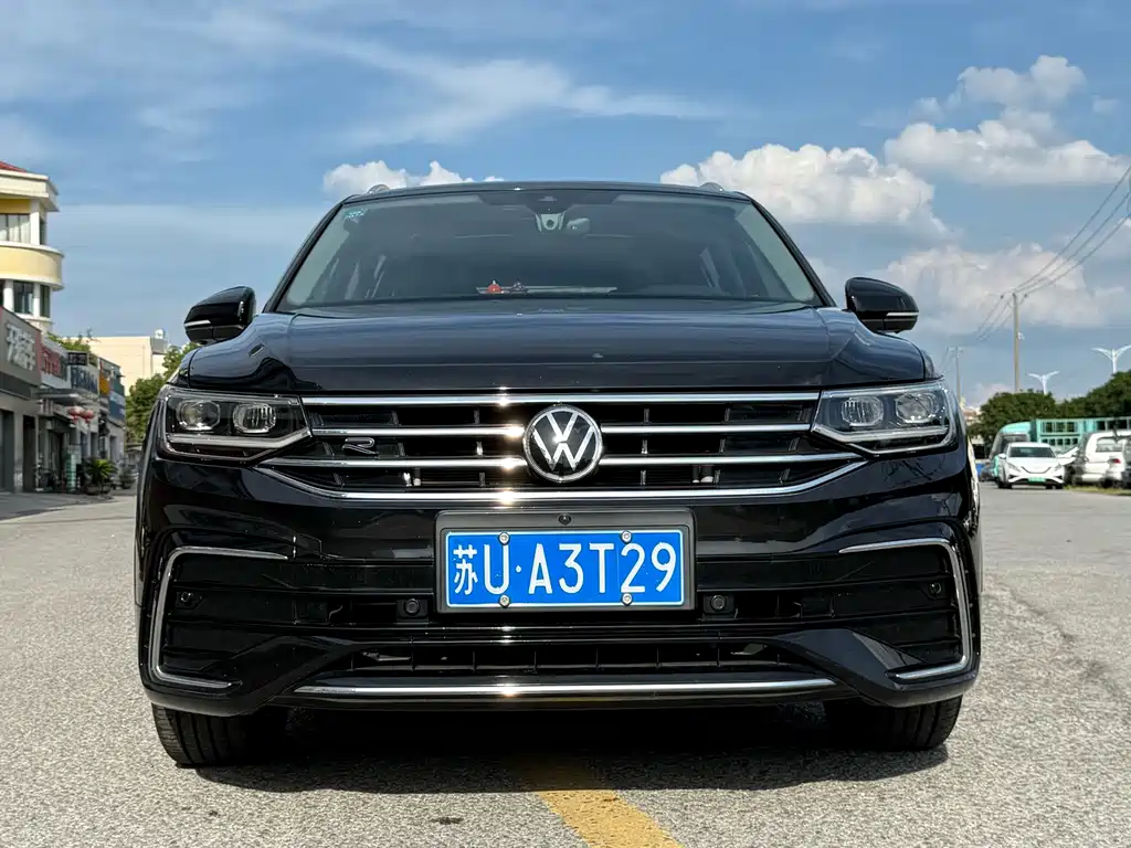 Volkswagen Tiguan L 2023