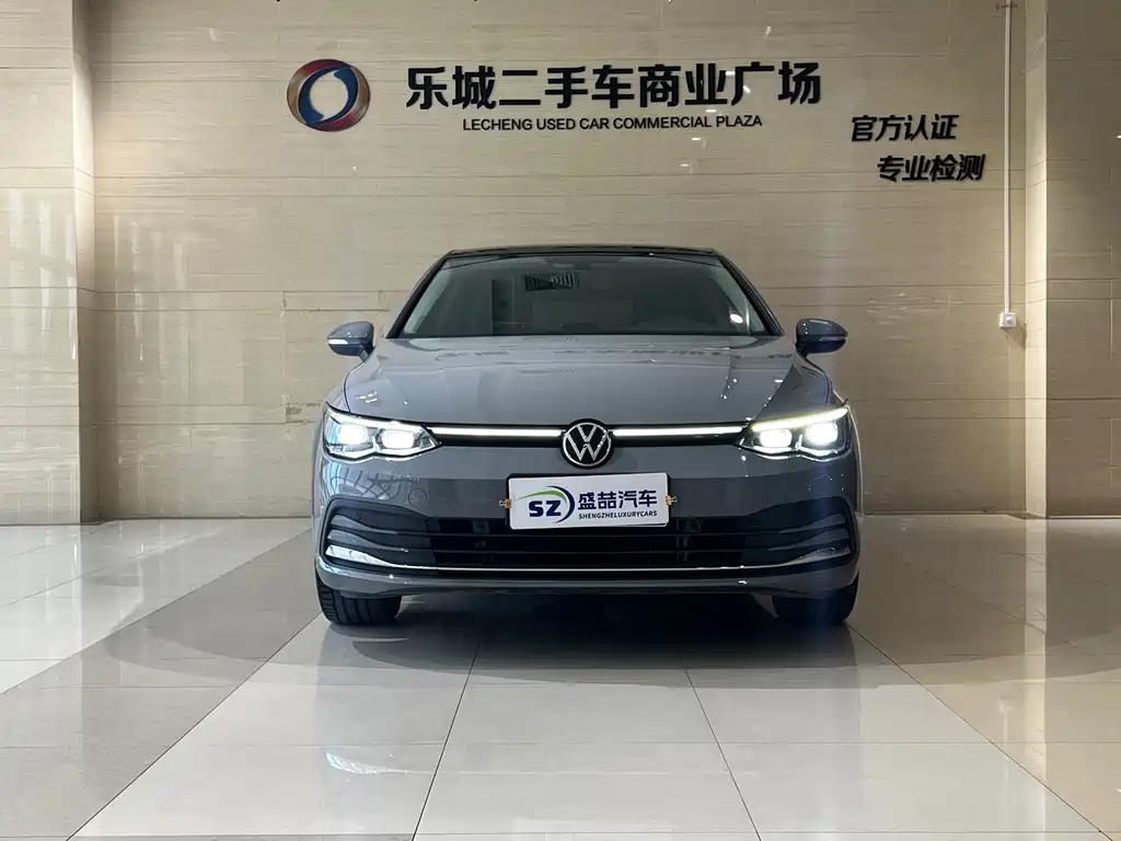 Volkswagen Golf 2024