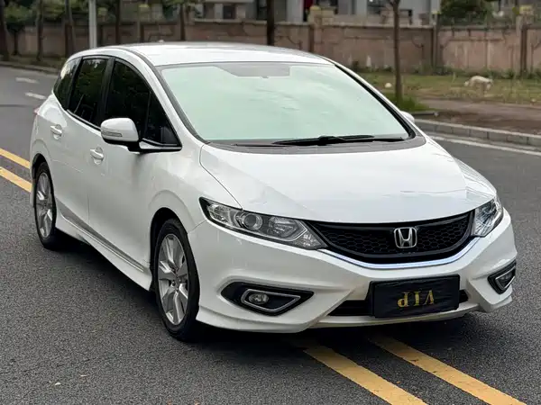 Honda Jade 2015