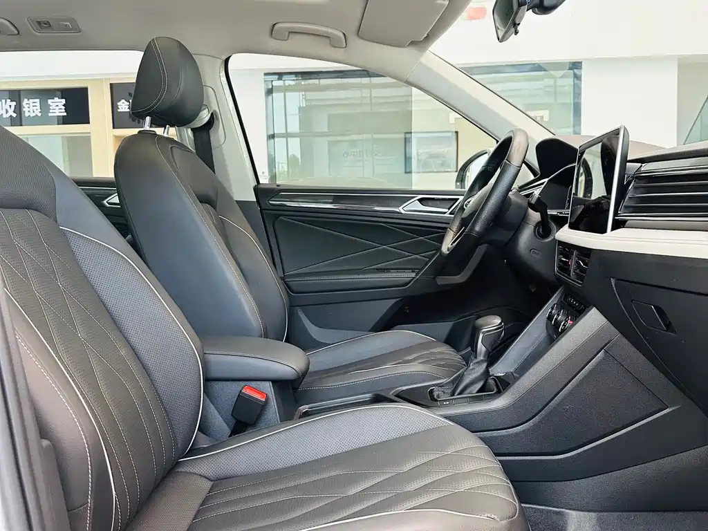 Volkswagen Tiguan L 2022 — фото 14