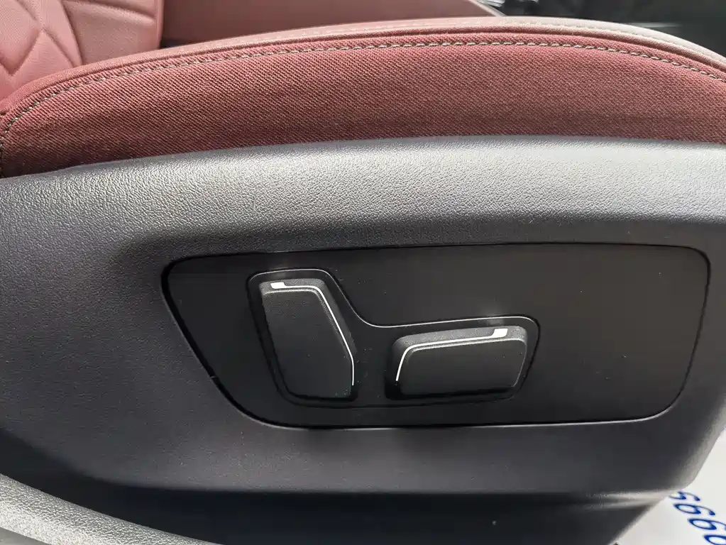 BMW 5 Series 2024 — фото 16