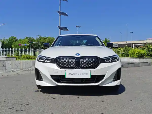 BMW i3 2025